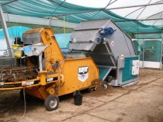 Meyer potting machine and big bale breaker